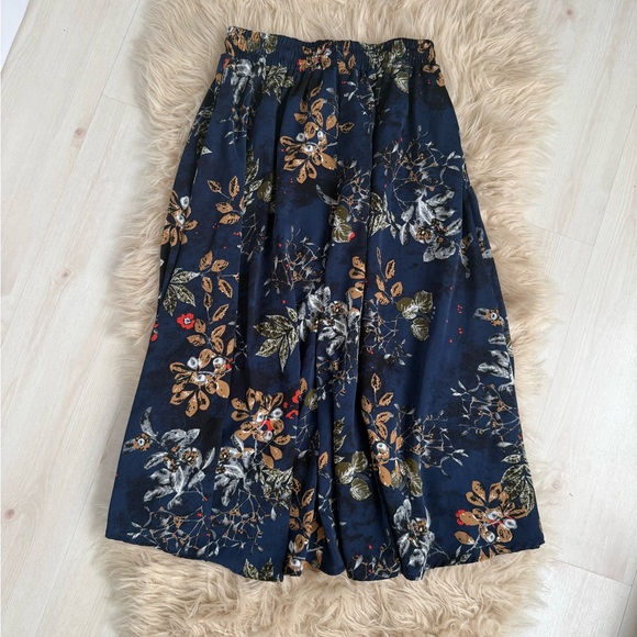 Floral A-Line Midi Skirt - Picture 8 of 9